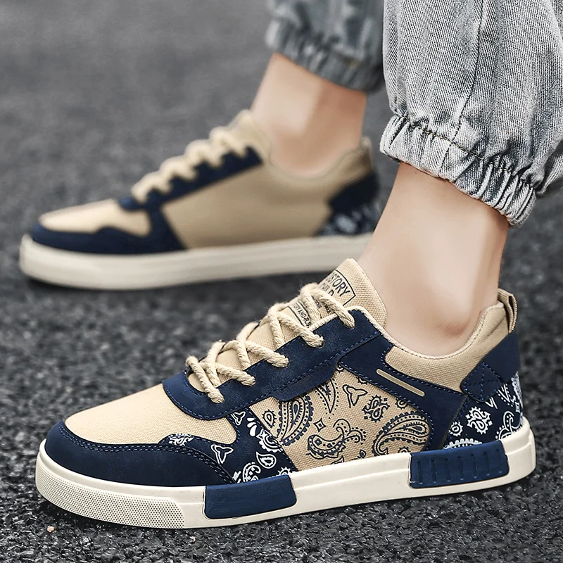 Hype Paisley Sneaker